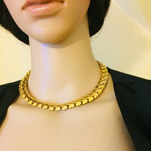 NAPIER GOLD TONE CHOKER NECKLACE